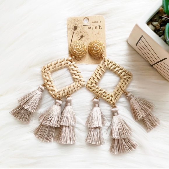 TECA Wood Straw Diamond Triple Tassel Earrings NWT - Picture 3 of 4